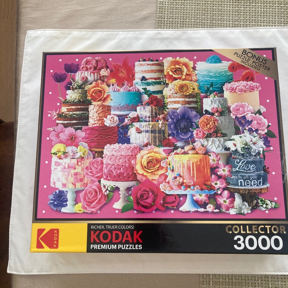 3000 PIECE KODAK ZIGSAW PUZZLE "CAKE AND FLOWERS"